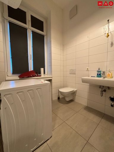 Badezimmer mit Badewanne