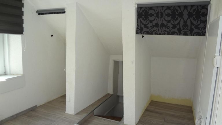 OG - Stiegenaufgang - Durchgangszimmer