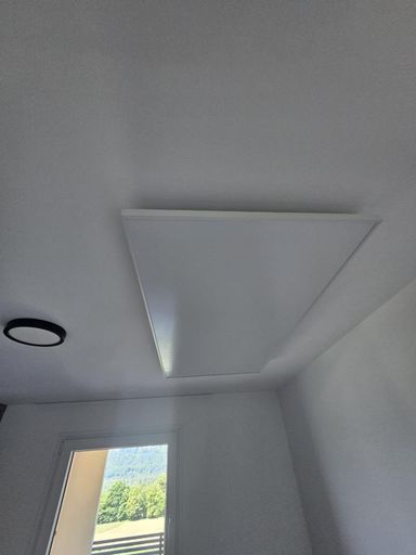 Detailaufnahme - Decke im Wohnb. - Infrarotheizk.