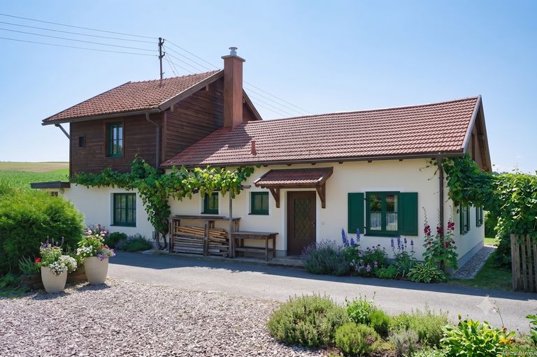 So könnte das Haus nach einer Renovierung aussehen 01 mit KI erstellt