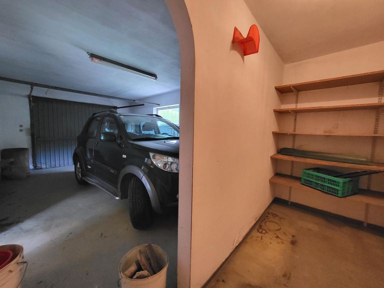 Garage mit Abstellraum