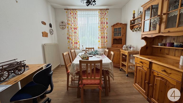 Stüberl / Kinderzimmer EG