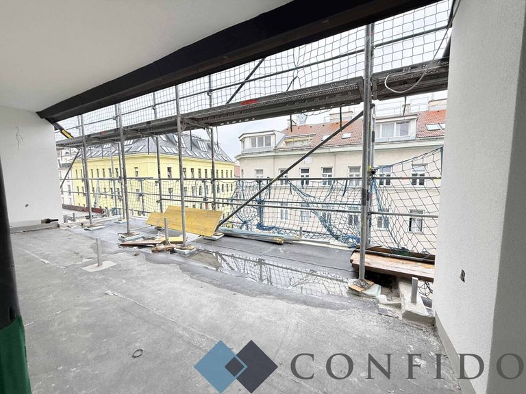 Loggia/ Balkon