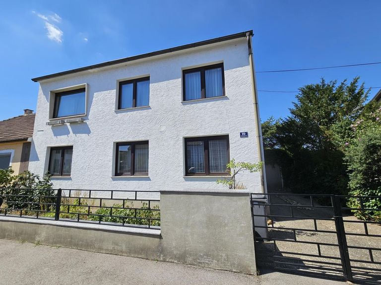 Straßenansicht Haus (3)