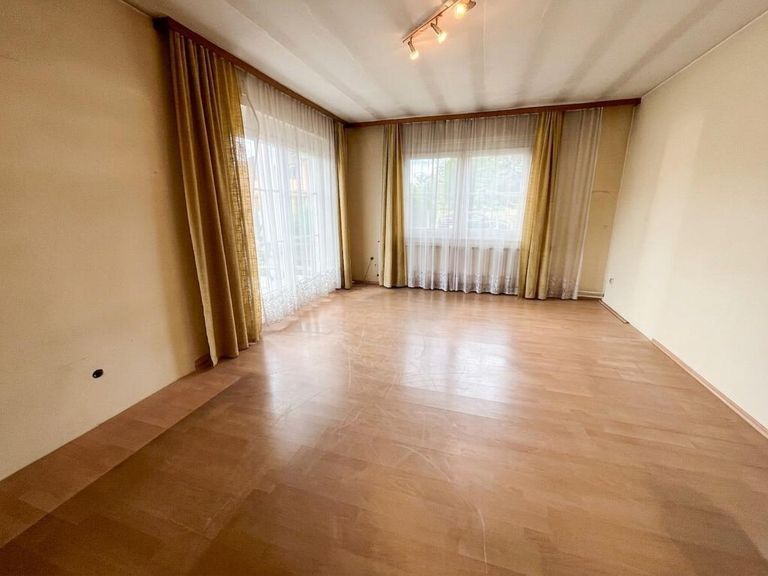 Zimmer mit Zugang zur Terrasse
