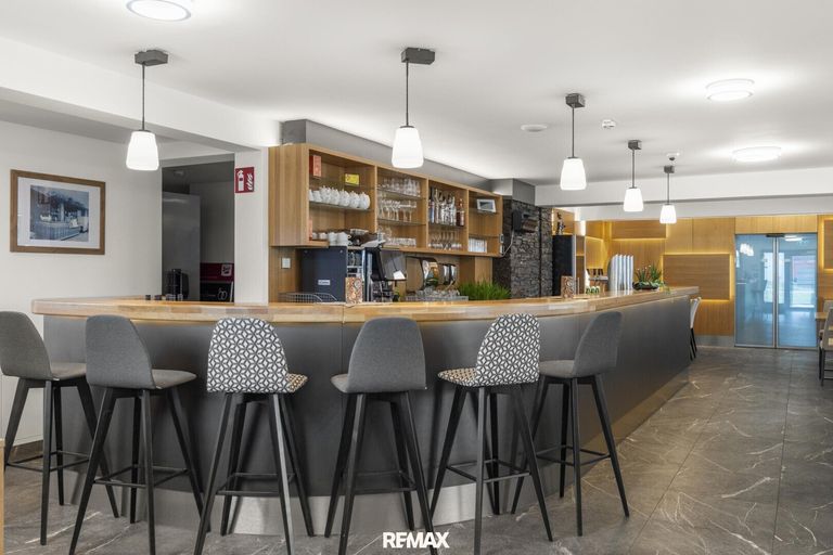 an der Bar