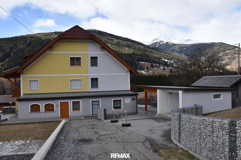 Haus mit Zufahrt 