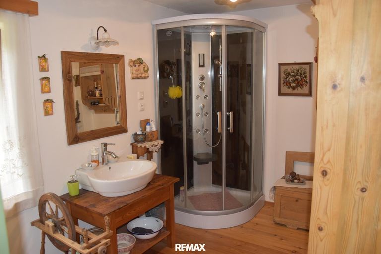 Bad-Dusche im OG 