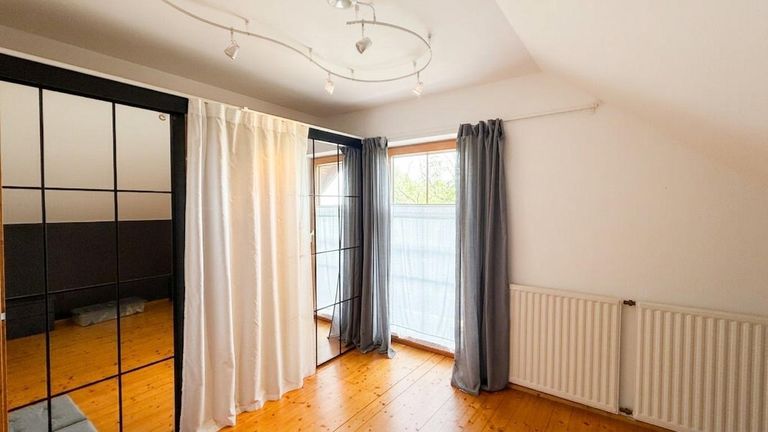 Zimmer 1 OG
