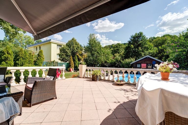 Erdgeschoß - Terrasse