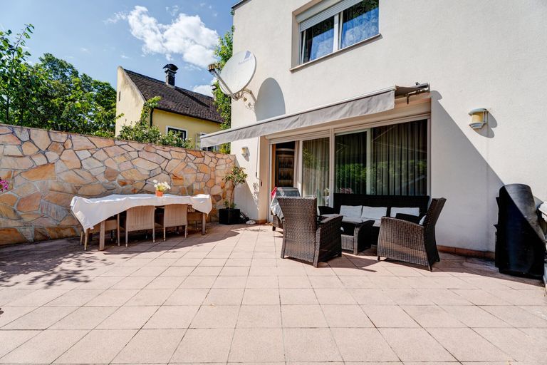 Erdgeschoß - Terrasse