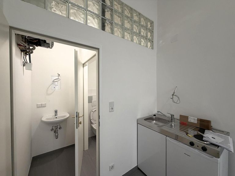 Vorraum / Küche / Waschraum / WC