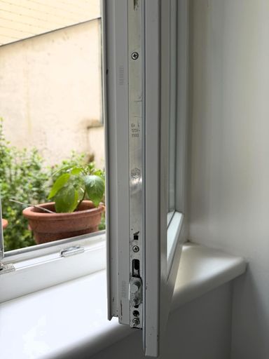 Ausstattungsdetail / neue Fenster