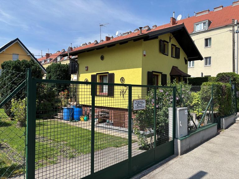 Haus straßenseitig