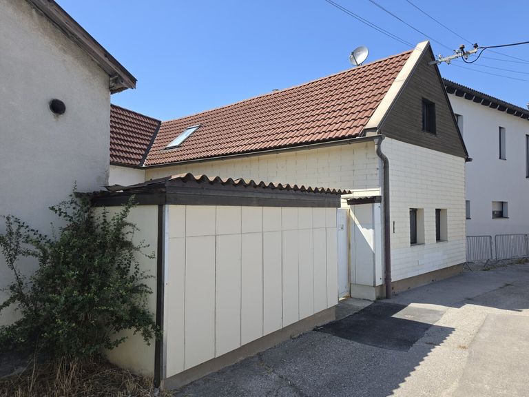 Straßenansicht