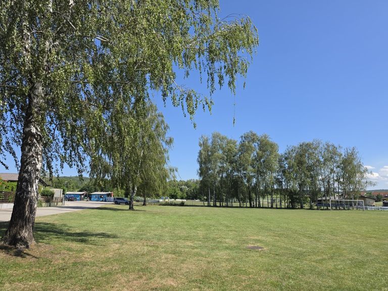 Impressionen - Sportplatz und Freibad