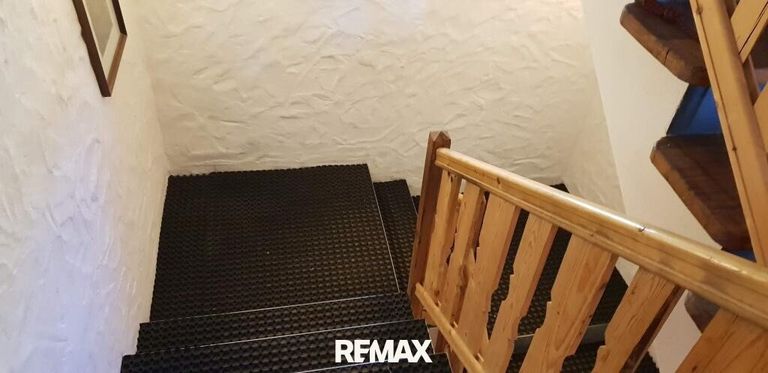 Stufen in den Keller