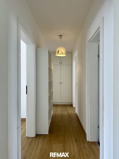 Vorraum 2_Zugang Zimmer