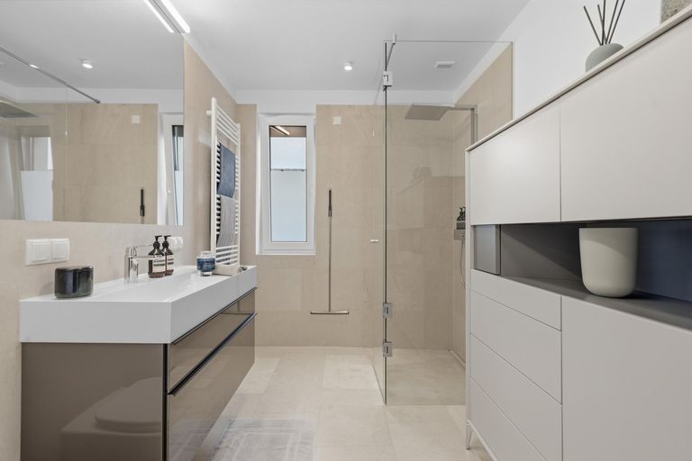 04 Badezimmer