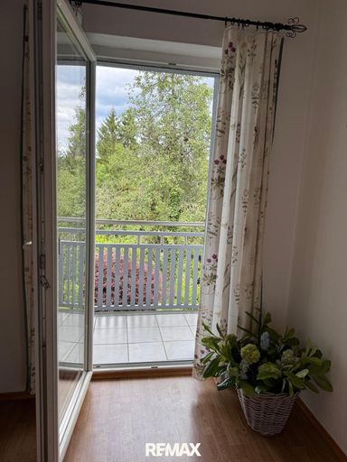 Balkon OG