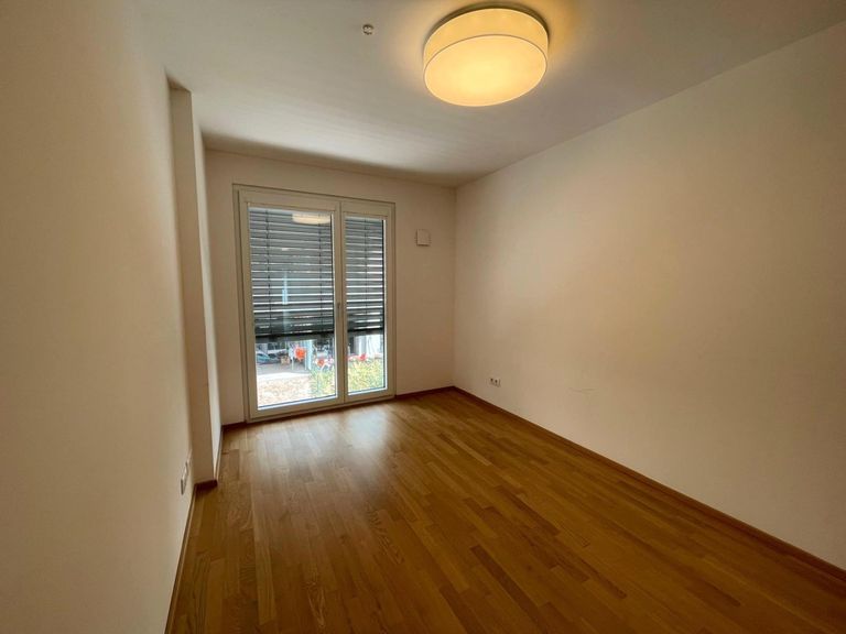 Schlafzimmer 1 von 2