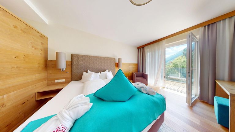 Schlafzimmer 1