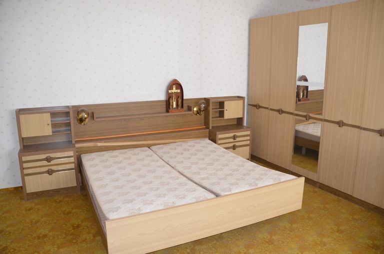 Zimmer 2 EG
