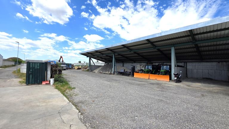 überdachte Freifläche ca. 1000m² (4)