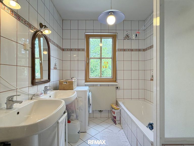 Erdgeschoss - Badezimmer