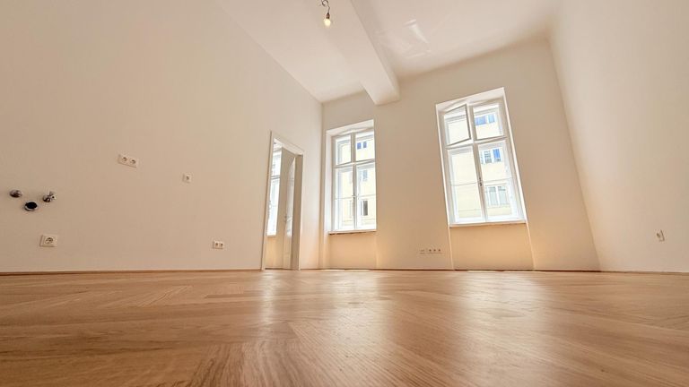 Wohnraum mit Küchenanschlüssen
