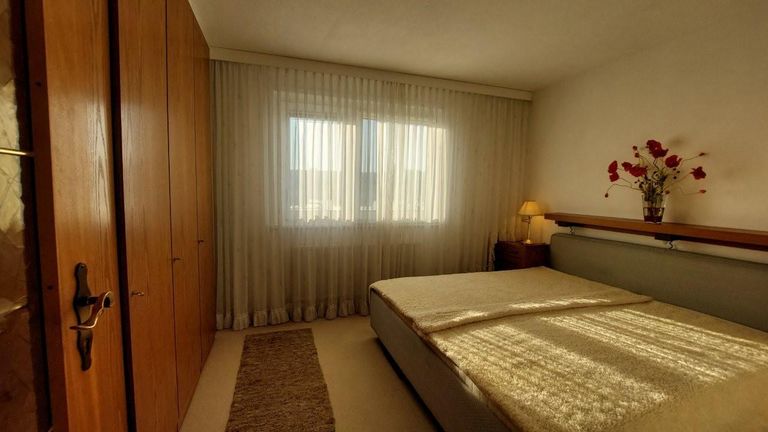 14 Schlafzimmer Doppelbett mit Kasten