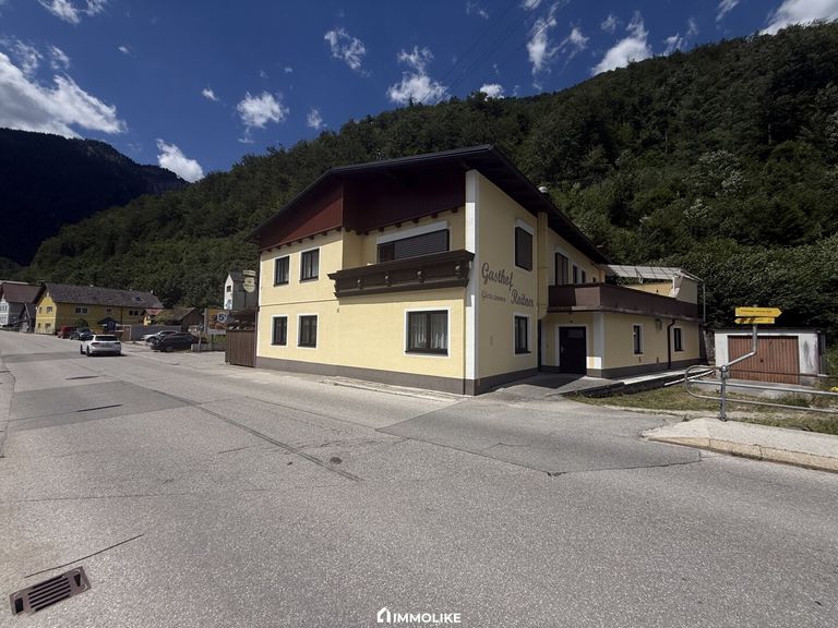 Gasthaus vom Zentrum kommend