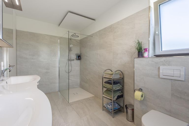 Bad, Dusche