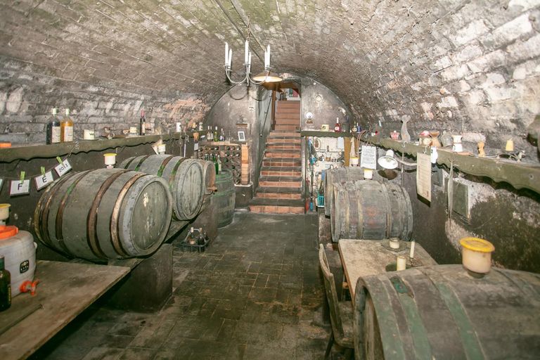 Weinkellergewölbe