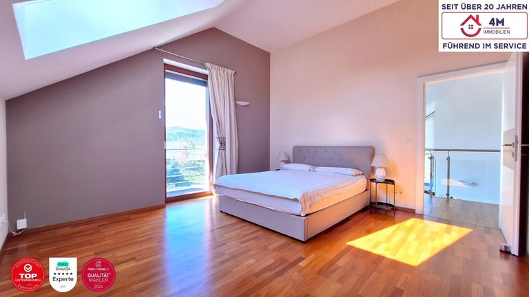 Zimmer 1 OG