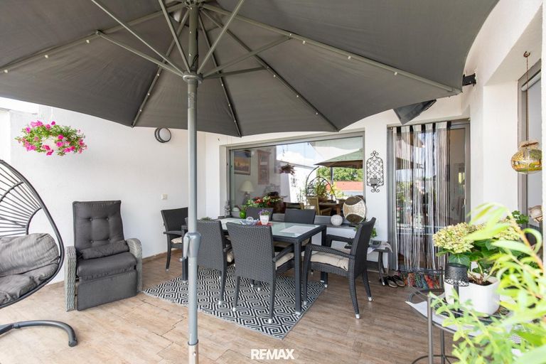 EFH Parndorf Loggia m.anschl.Terrasse N/W OG