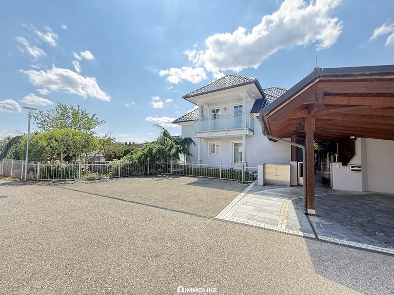 Haus und Carport