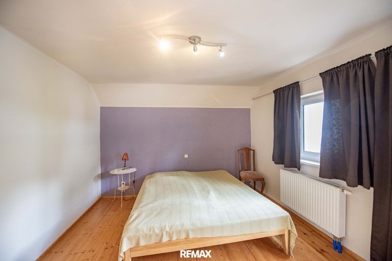 Schlafzimmer 1 mit Balkon