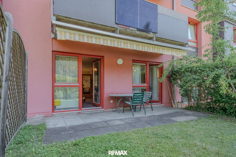 Terrasse mit Garten