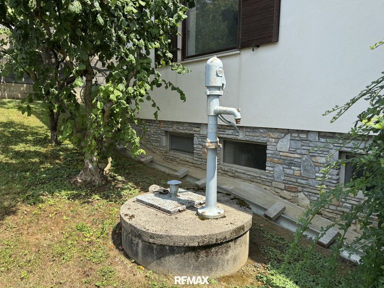 Brunnen