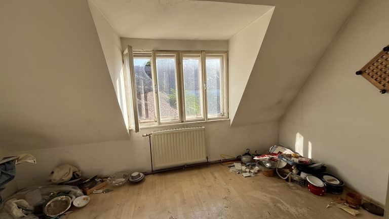 OG Zimmer Hof