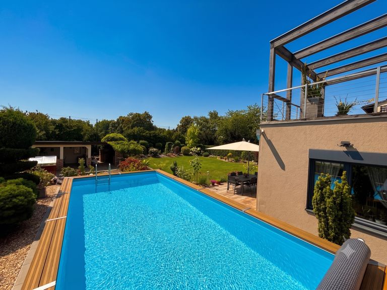 Herrlicher Pool