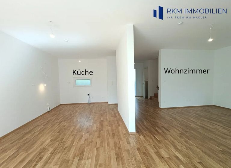 Wohnzimmer, Küche, EG