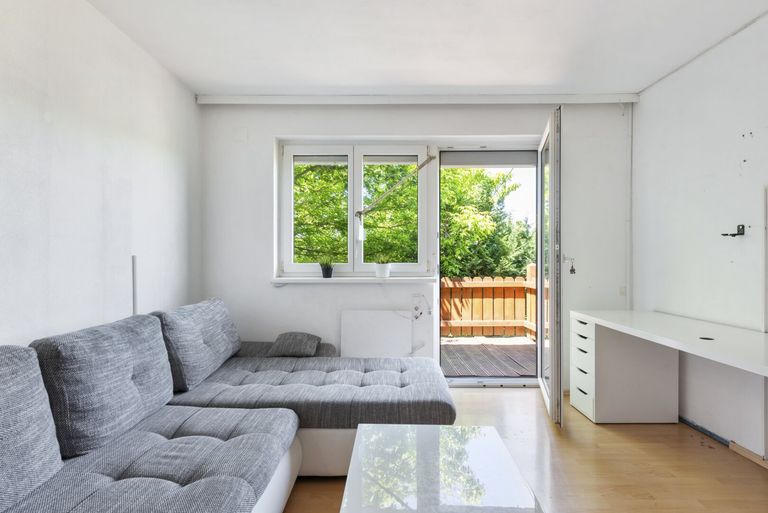 Wohnbereich mit Balkonausgang