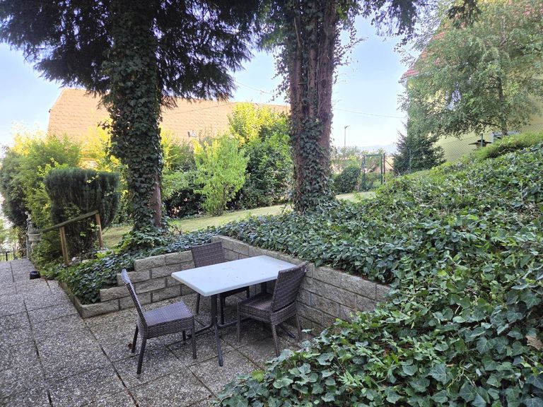 schattige Terrasse