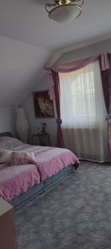 Schlafzimmer mit Balkon