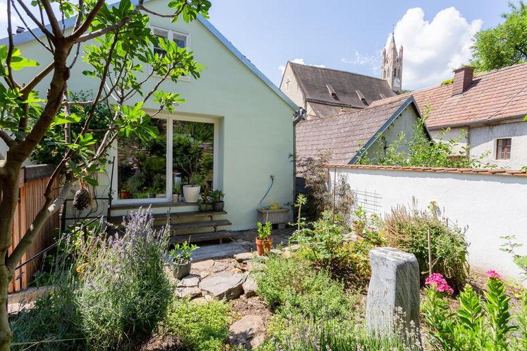 Garten vor Gästezimmer
