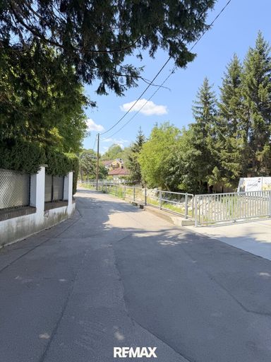 Zufahrt Weidlingbachstraße