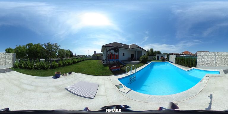R0015736