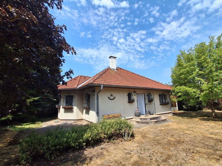 33 Bungalow mit Garten Strasshof